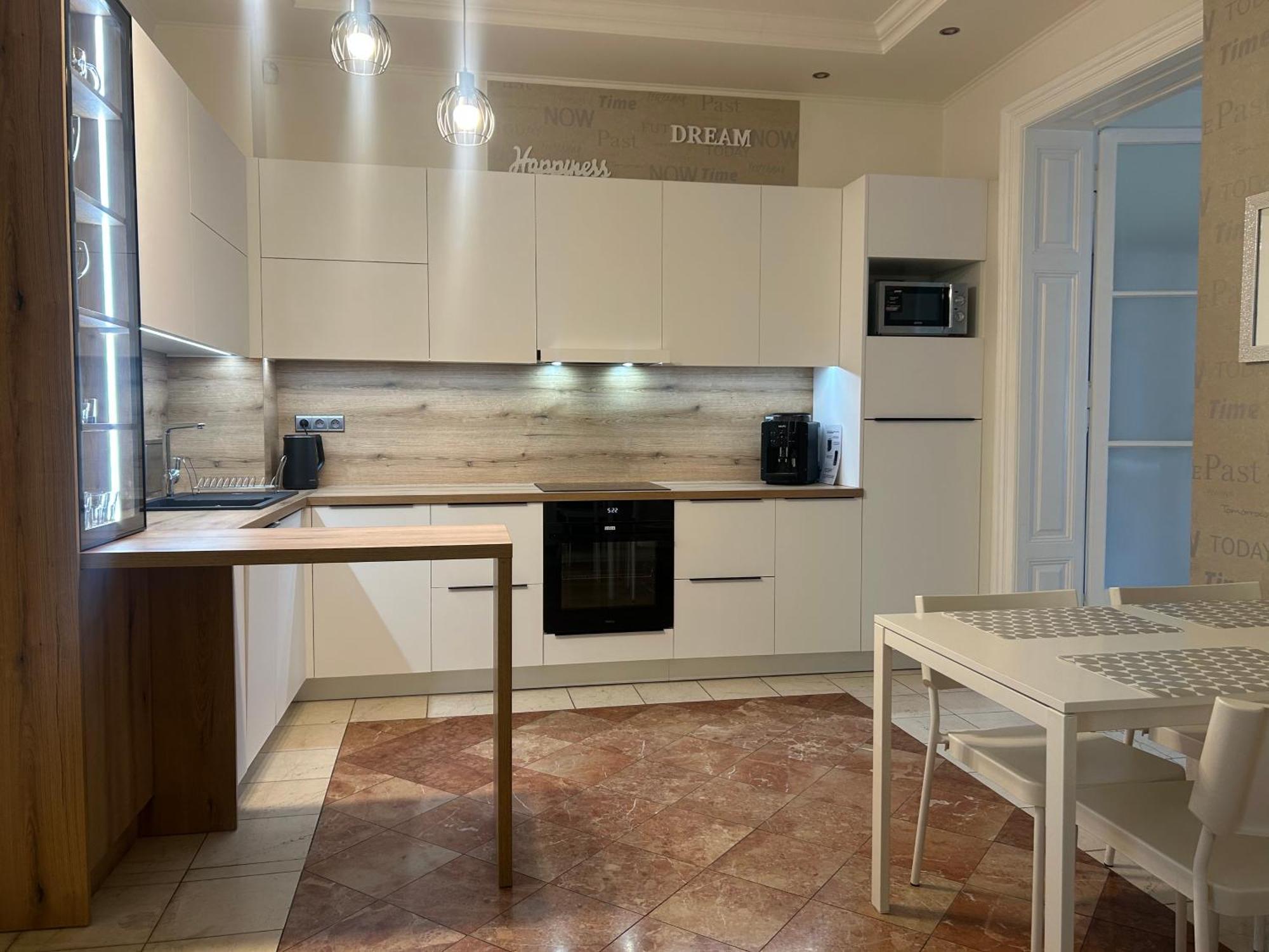 Leo Apartment Obchodna - Family Братислава Екстер'єр фото
