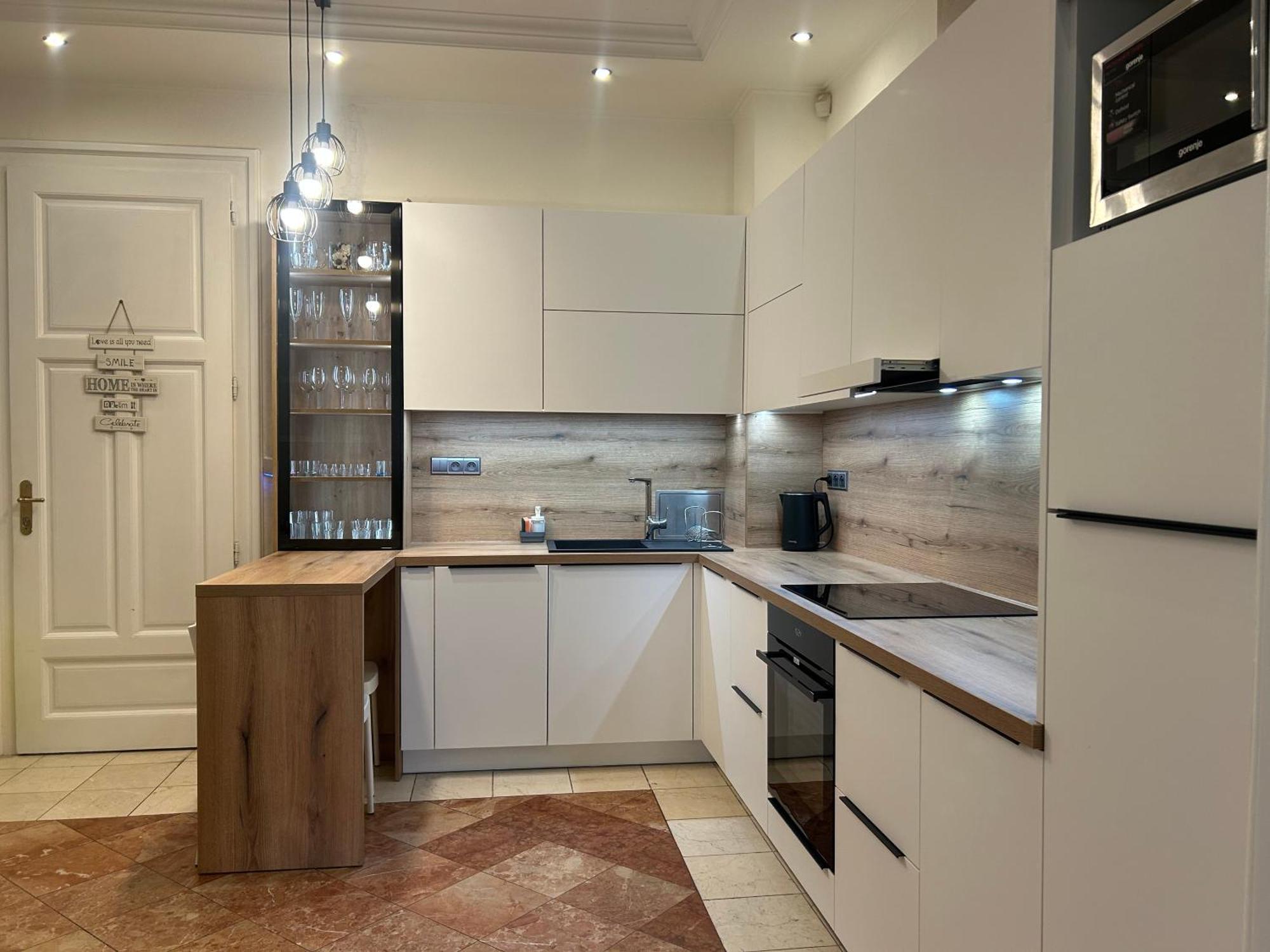 Leo Apartment Obchodna - Family Братислава Екстер'єр фото