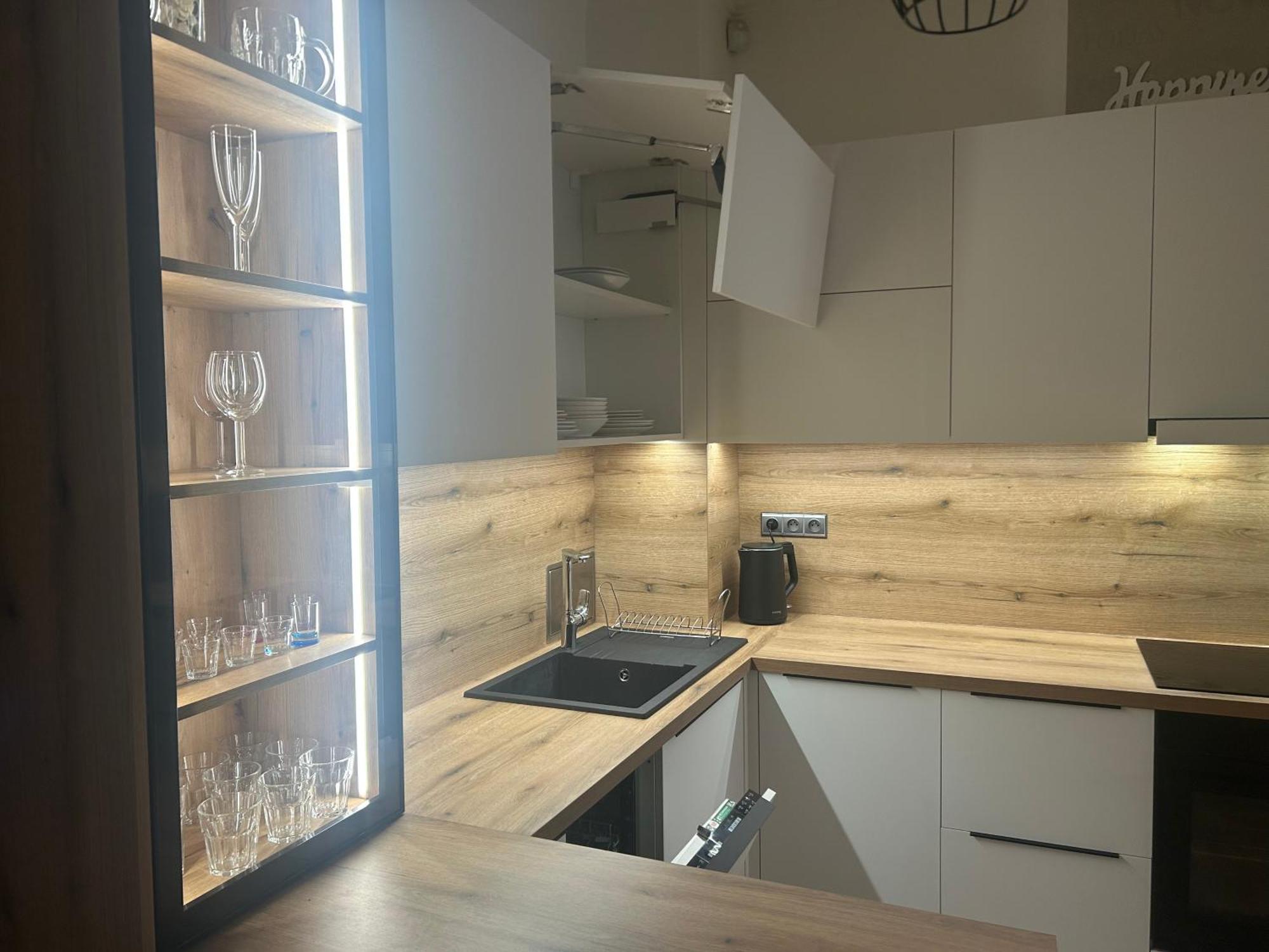 Leo Apartment Obchodna - Family Братислава Екстер'єр фото